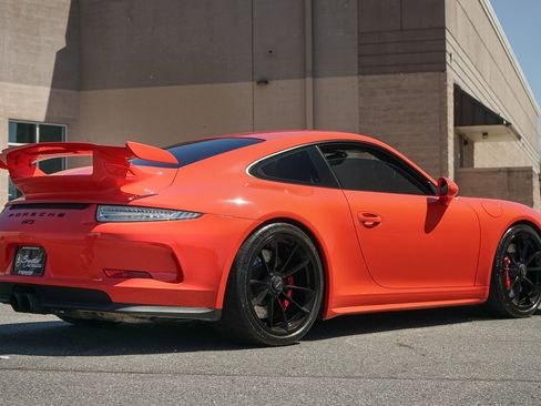 Used 2016 Porsche 911 GT3 RWD image 4