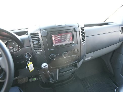 Used 2015 Mercedes-Benz Sprinter 2500 image 14