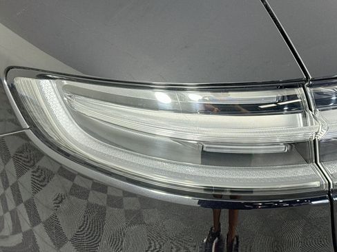 Used 2023 Porsche Macan S AWD/4WD image 33