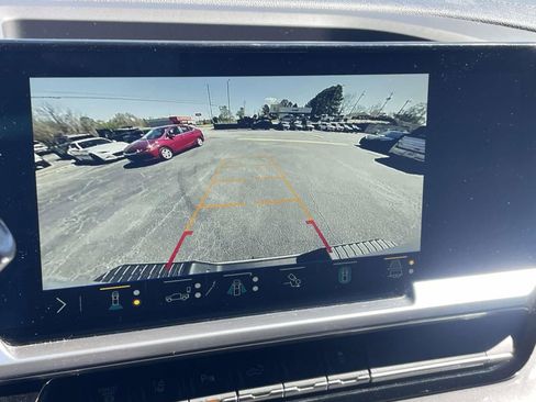 Used 2024 Chevrolet Silverado 2500 High Country image 18