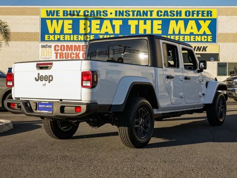 New 2026 Jeep Gladiator Sport image 6