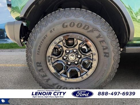 Used 2025 Ford Bronco Badlands AWD/4WD image 9