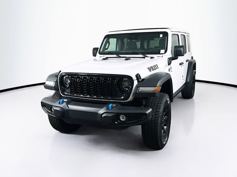Used 2024 Jeep Wrangler Willys image 3