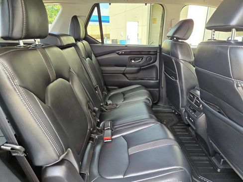 Used 2023 Honda Pilot Touring image 26