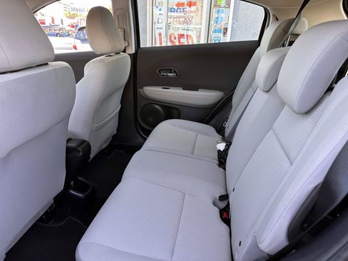 Used 2019 Honda HR-V LX image 12