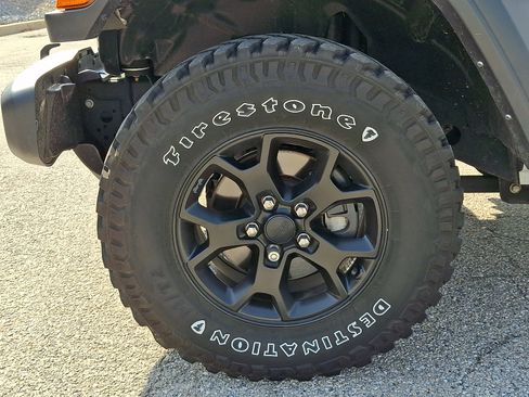 Used 2021 Jeep Wrangler Unlimited Sport image 31