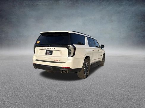 Used 2025 Chevrolet Suburban RST w/ Comfort Package AWD/4WD image 5