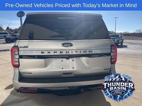Used 2023 Ford Expedition Max Limited image 4
