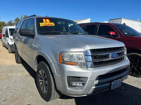 Used 2016 Ford Expedition XLT image 20