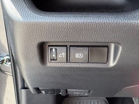 Used 2024 Toyota RAV4 XLE FWD image 24