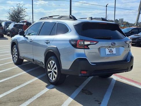 Certified 2025 Subaru Outback Premium image 2