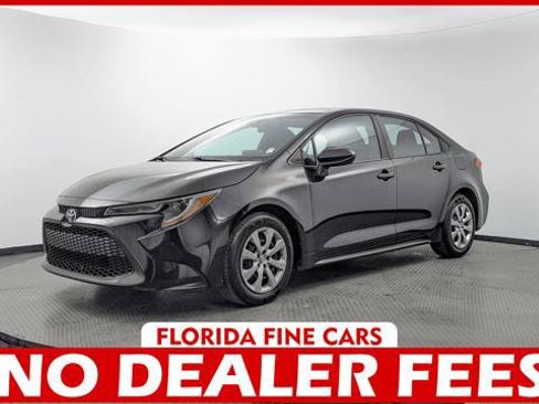 Used 2022 Toyota Corolla LE FWD image 1