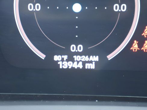 Used 2024 Porsche Panamera RWD image 24