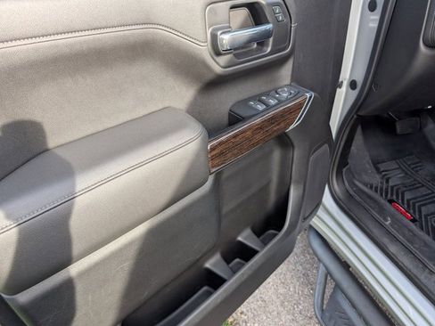 Used 2019 GMC Sierra 1500 SLE image 10