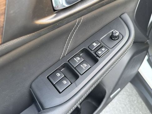 Used 2018 Subaru Outback 2.5i Limited AWD/4WD image 23