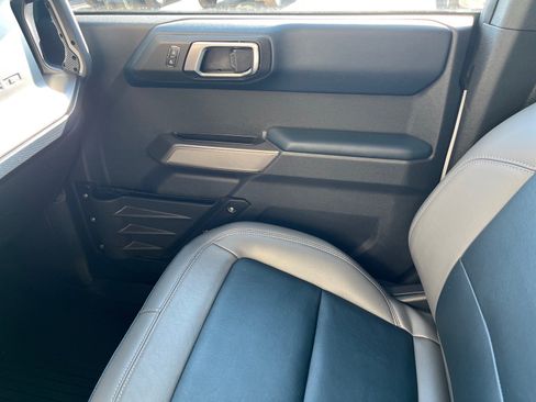 Used 2022 Ford Bronco Outer Banks AWD/4WD image 35