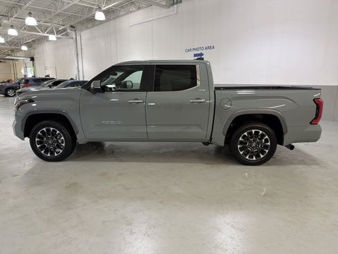 Used 2025 Toyota Tundra Limited AWD/4WD image 5