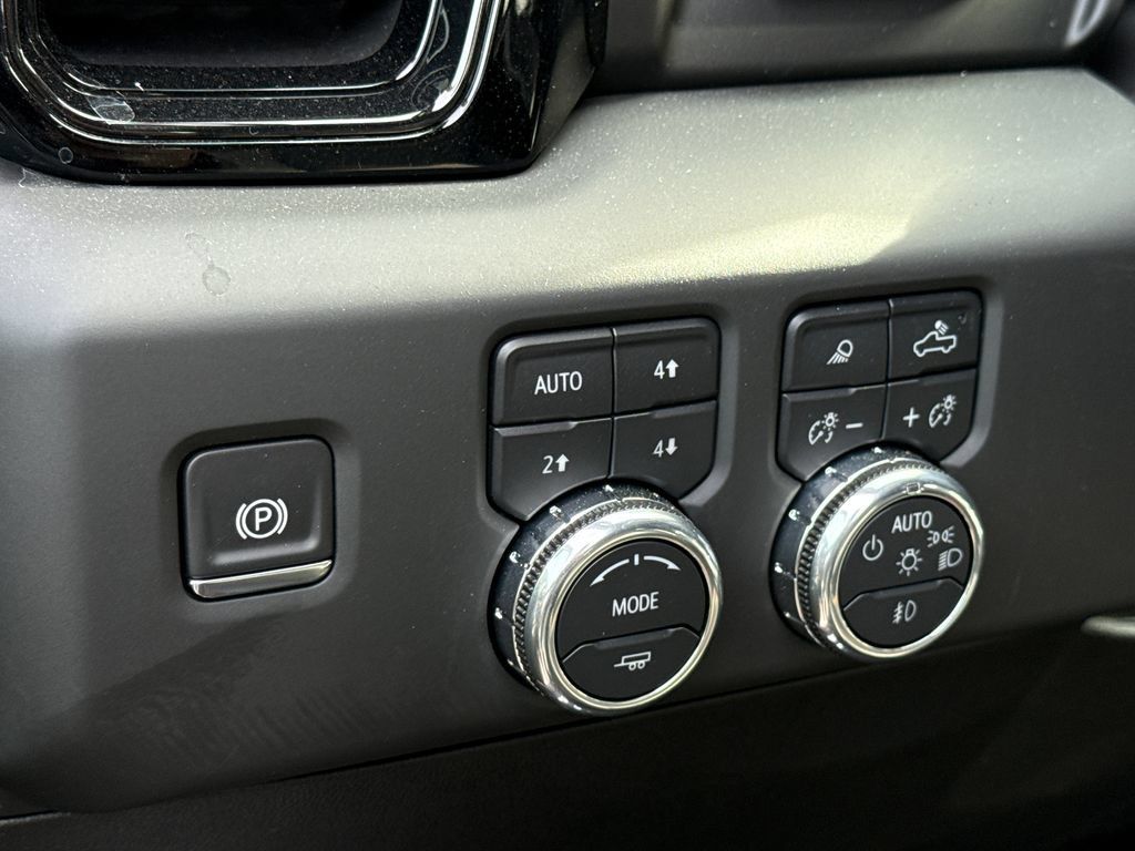 Used 2026 GMC Sierra 1500 AT4 w/ AT4 Premium Package AWD/4WD image 23