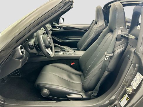Used 2025 MAZDA MX-5 Miata RF Grand Touring w/ Weather Package RWD image 17