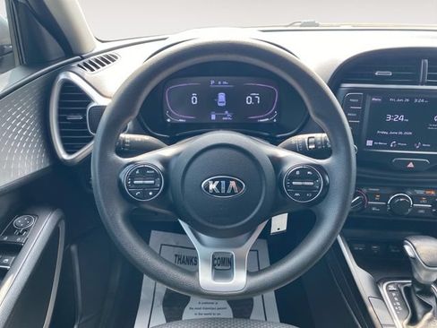 Used 2023 Kia Soul LX FWD image 12