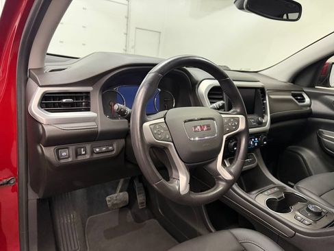 Used 2022 GMC Acadia SLT w/ Technology Package AWD/4WD image 4