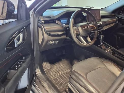 Used 2023 Jeep Compass Trailhawk AWD/4WD image 7