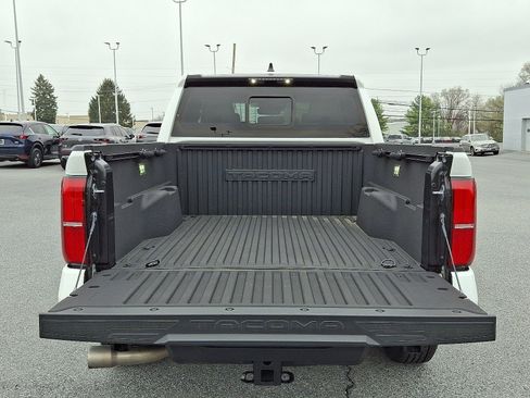 Certified 2024 Toyota Tacoma SR5 AWD/4WD image 27