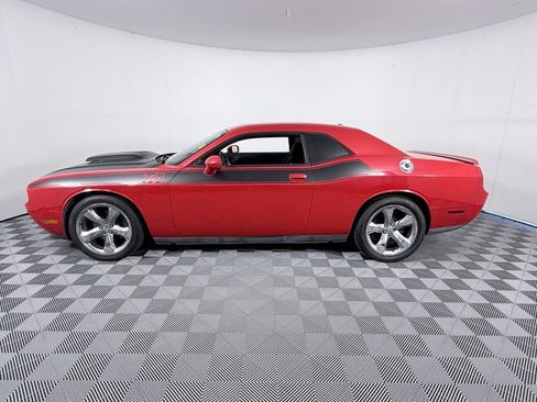 Used 2014 Dodge Challenger R/T RWD image 7