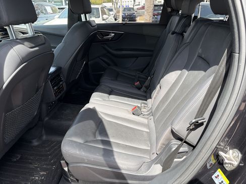 Used 2021 Audi Q7 3.0T Prestige w/ Prestige Package image 30