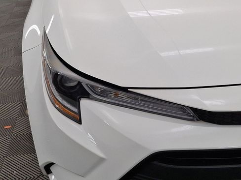 Certified 2023 Toyota Corolla LE image 27