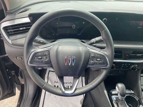 Used 2024 Buick Encore GX Preferred AWD/4WD image 15