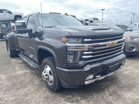Used 2021 Chevrolet Silverado 3500 High Country AWD/4WD image 2