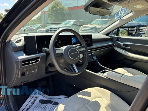 Used 2025 Hyundai Sonata SEL FWD image 25