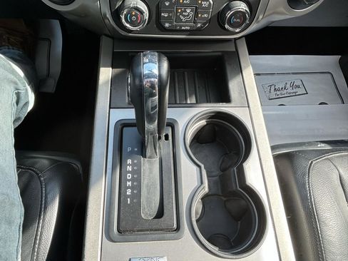Used 2015 Ford Expedition EL XLT w/ Equipment Group 202A RWD image 31