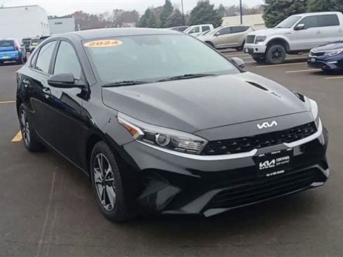 Certified 2024 Kia Forte LXS w/ LXS Technology Package image 5