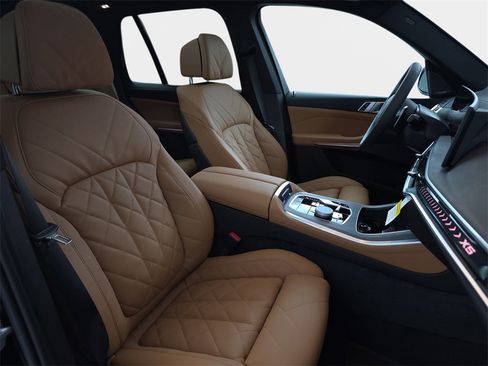 New 2026 BMW X5 xDrive40i w/ M Sport Package image 10