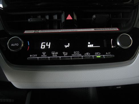 New 2026 Toyota Corolla SE image 12