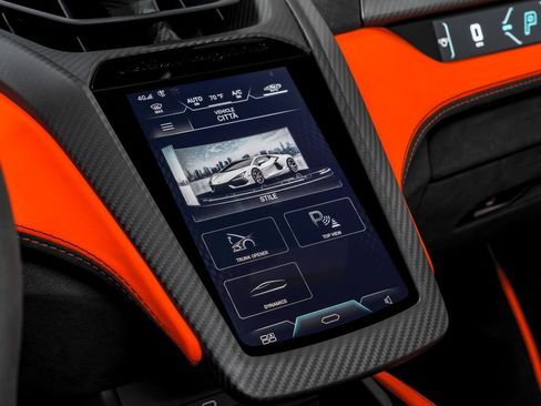 Used 2024 Lamborghini Revuelto AWD/4WD image 24
