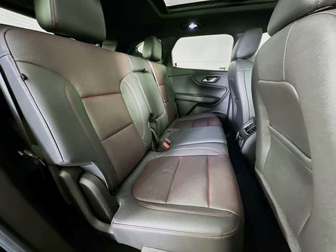 Used 2023 Chevrolet Blazer RS w/ Enhanced Convenience Package image 33