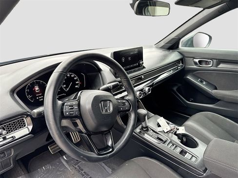 Used 2025 Honda Civic Sport image 9