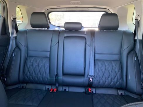 New 2026 Nissan Rogue Platinum w/ Platinum Premium Package image 11