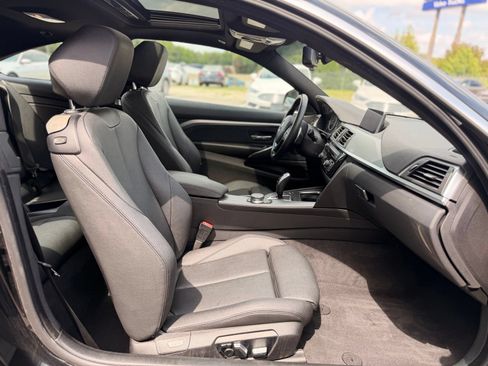 Used 2019 BMW 430i Coupe w/ Convenience Package RWD image 18