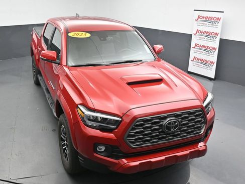 Used 2023 Toyota Tacoma TRD Sport AWD/4WD image 25