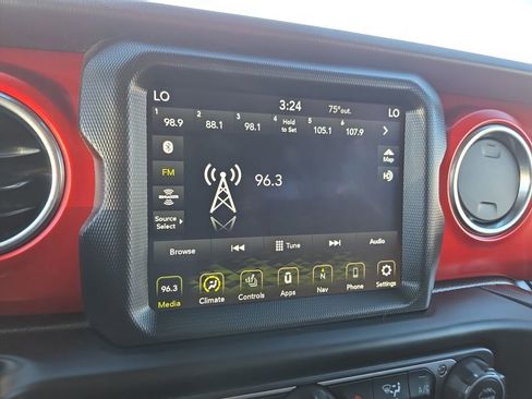 Used 2021 Jeep Wrangler Unlimited Rubicon image 24