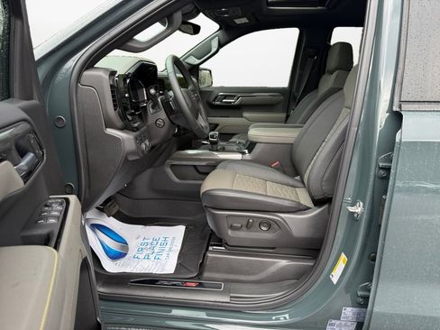 Used 2025 Chevrolet Silverado 1500 ZR2 w/ Technology Package AWD/4WD image 9