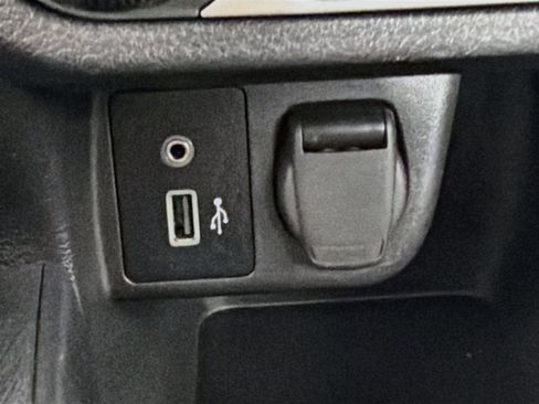 Used 2025 Nissan Versa S FWD image 25