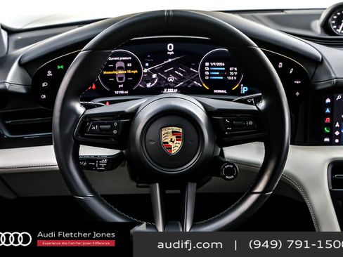 Used 2023 Porsche Taycan 4S w/ Premium Package image 18