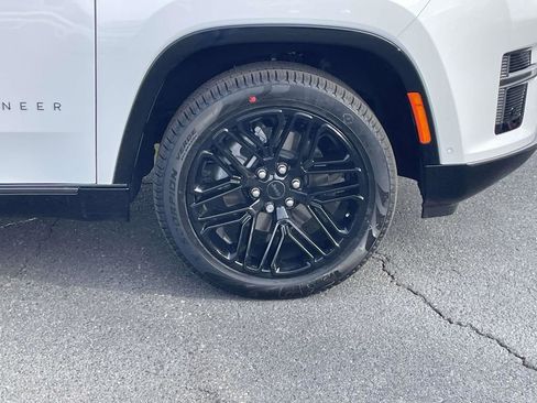 New 2026 Jeep Grand Wagoneer Limited image 13