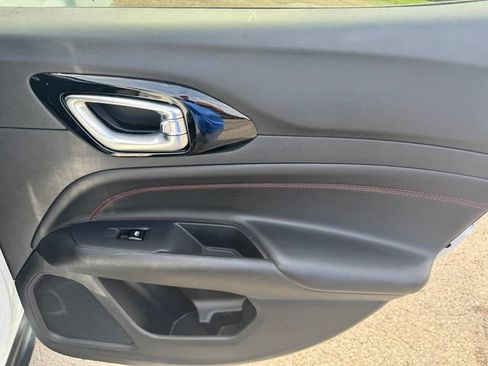 Certified 2025 Jeep Compass Trailhawk AWD/4WD image 15