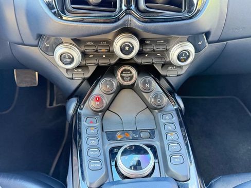 Used 2020 Aston Martin V8 Vantage Coupe RWD image 20